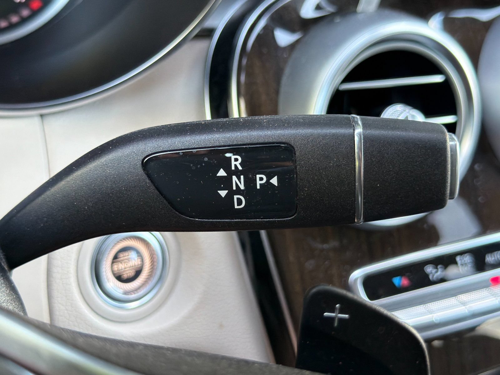 Used 2021 Mercedes-Benz GLC 300 4MATIC image 19