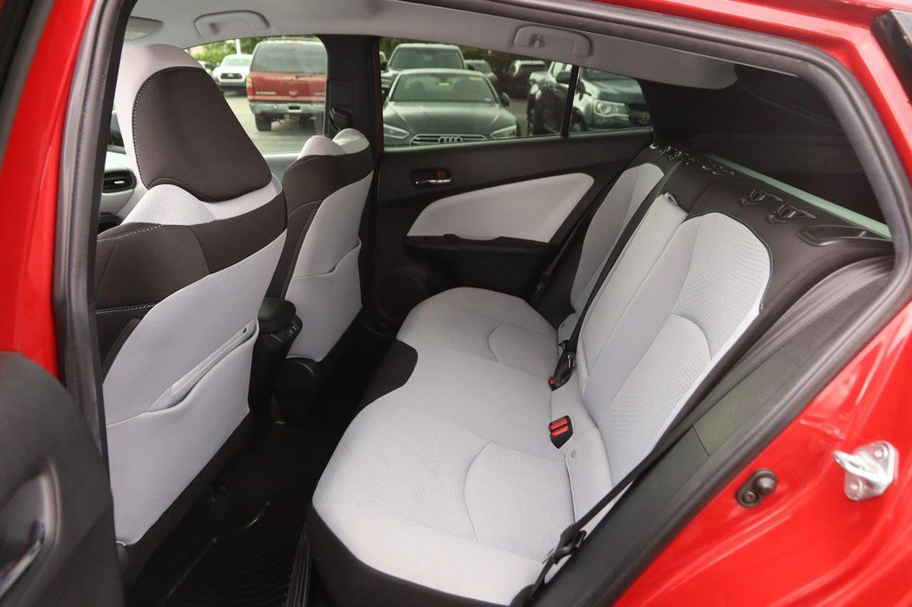 Used 2021 Toyota Prius LE FWD image 9