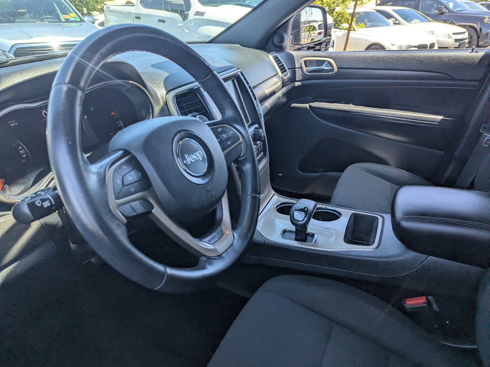 Used 2015 Jeep Grand Cherokee Laredo w/ Quick Order Package 23E RWD image 15