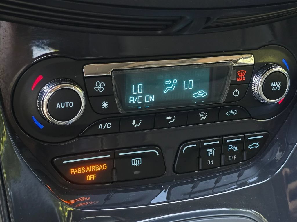 Used 2015 Ford Escape Titanium w/ Equipment Group 301A AWD/4WD image 39