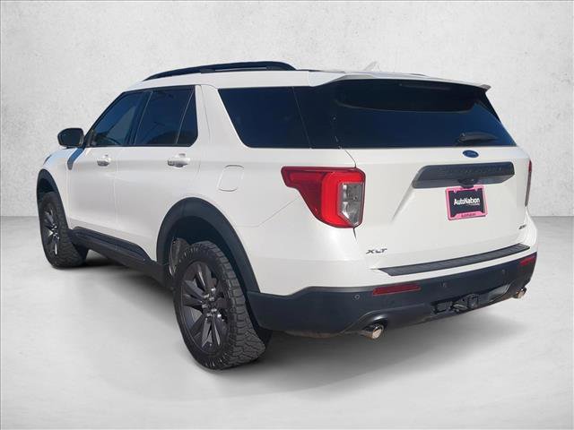 Used 2023 Ford Explorer XLT w/ Equipment Group 202A image 8