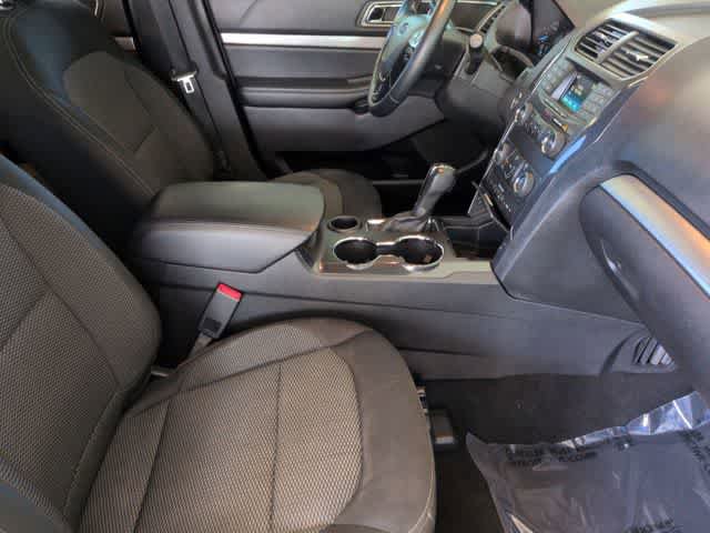 Used 2019 Ford Explorer XLT w/ Class III Trailer Tow Package FWD image 22