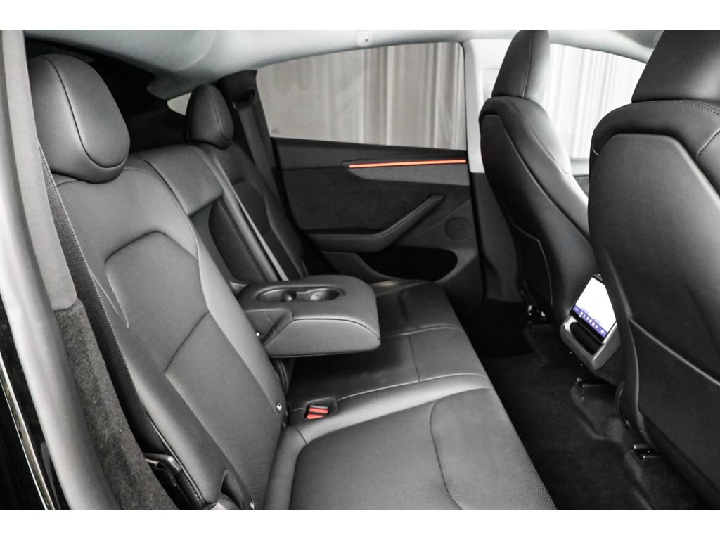 Used 2026 Tesla Model Y Long Range RWD image 19