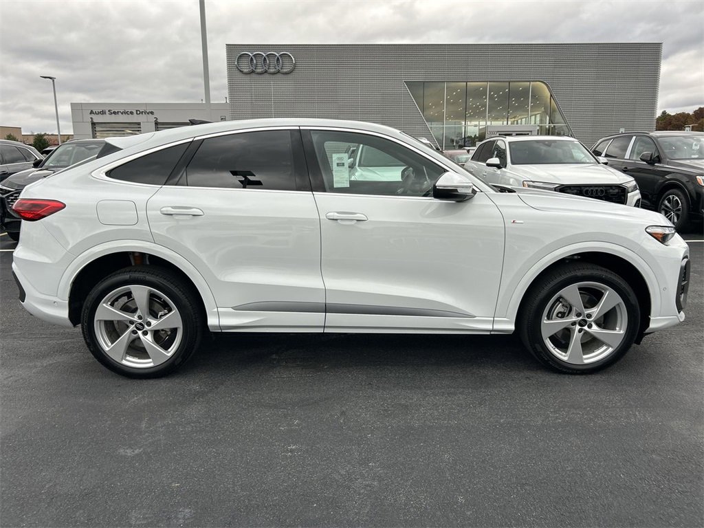 New 2025 Audi Q5 Premium Plus image 9