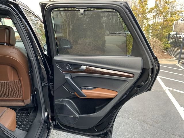 Used 2019 Audi Q5 2.0T Premium Plus w/ Premium Plus Package image 11