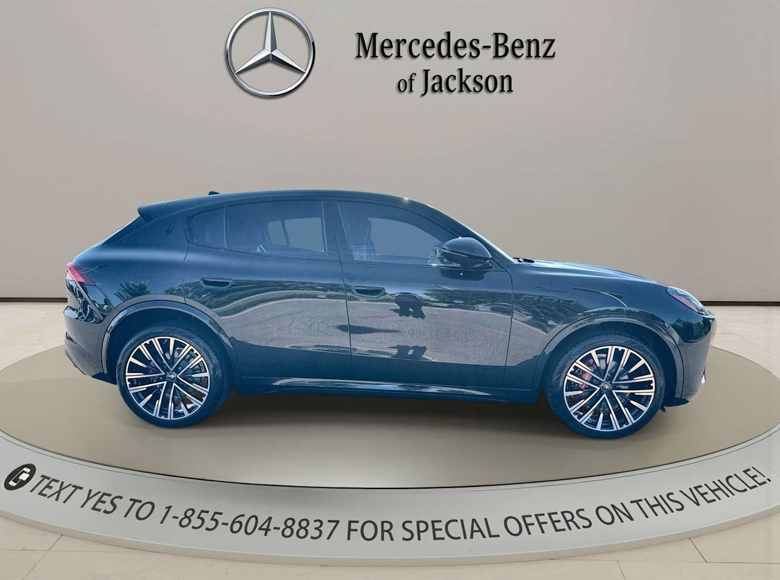 Used 2025 Maserati Grecale Modena AWD/4WD image 9