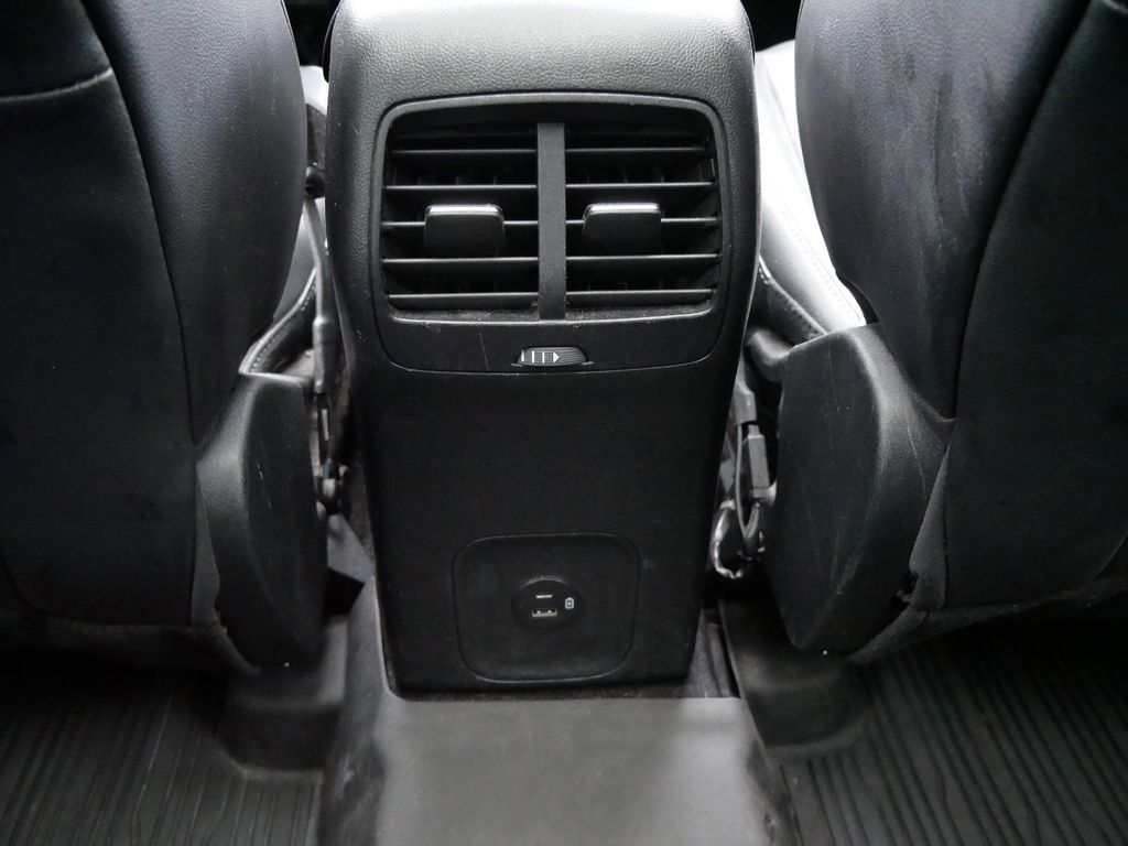 Used 2020 Ford Escape SE Sport image 16