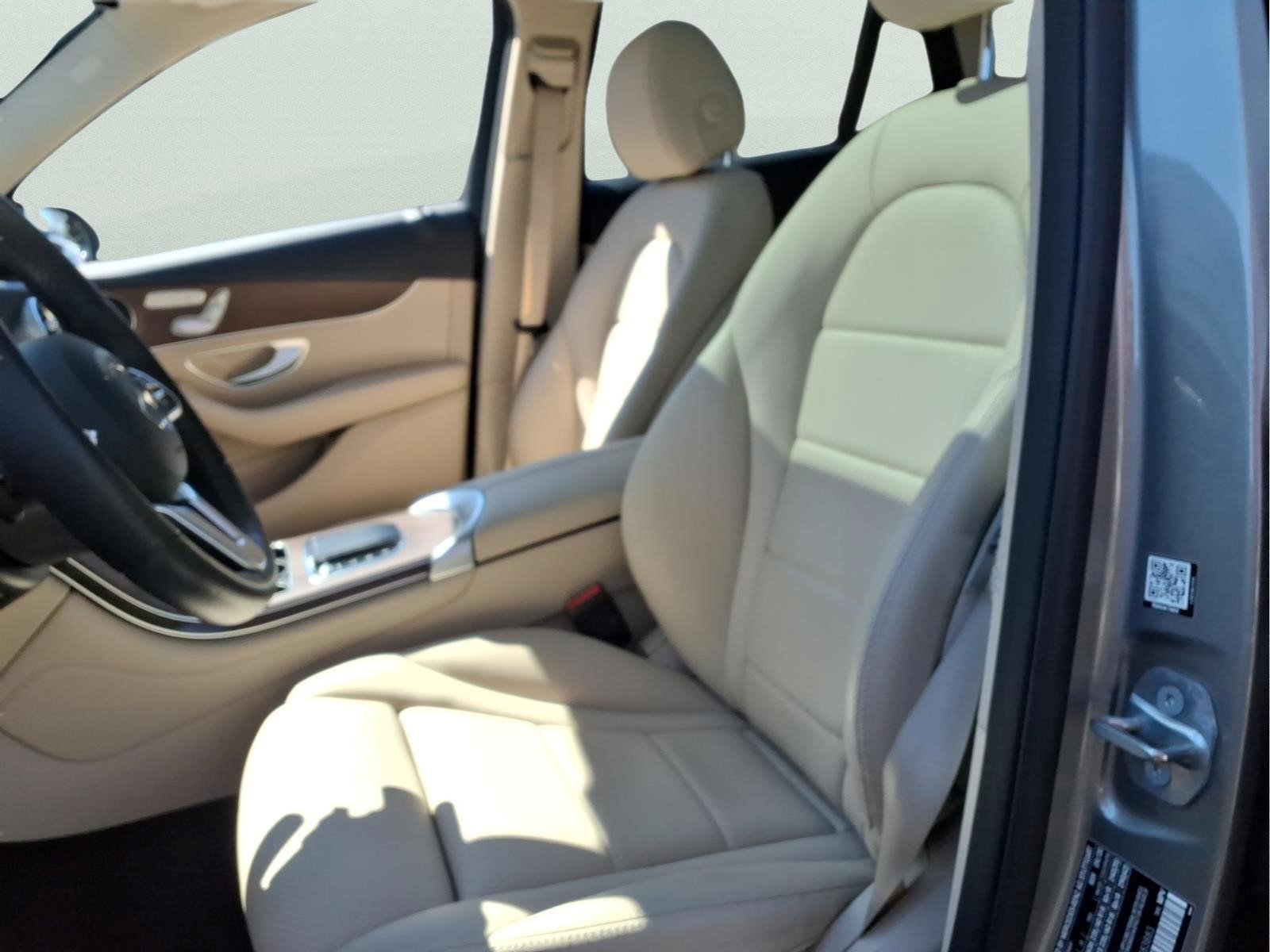 Used 2021 Mercedes-Benz GLC 300 4MATIC image 25