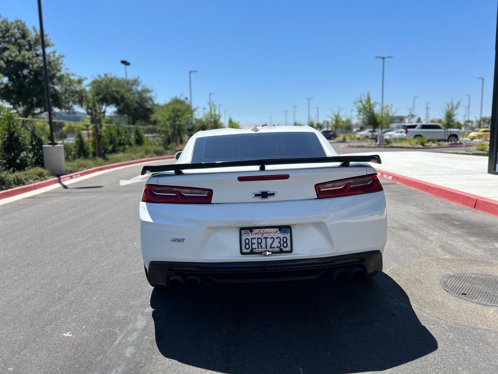 Used 2018 Chevrolet Camaro SS RWD image 7