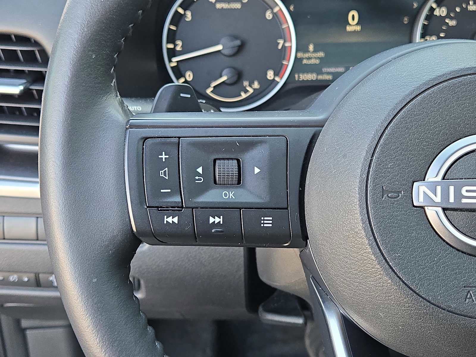 Used 2024 Nissan Rogue SV w/ SV Premium Package image 22