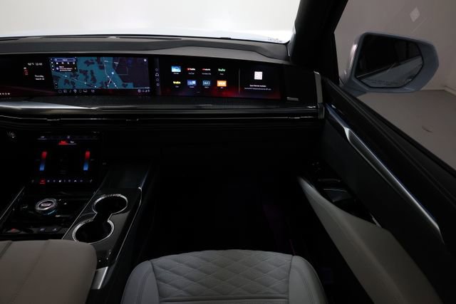 Used 2026 Cadillac Escalade V image 99