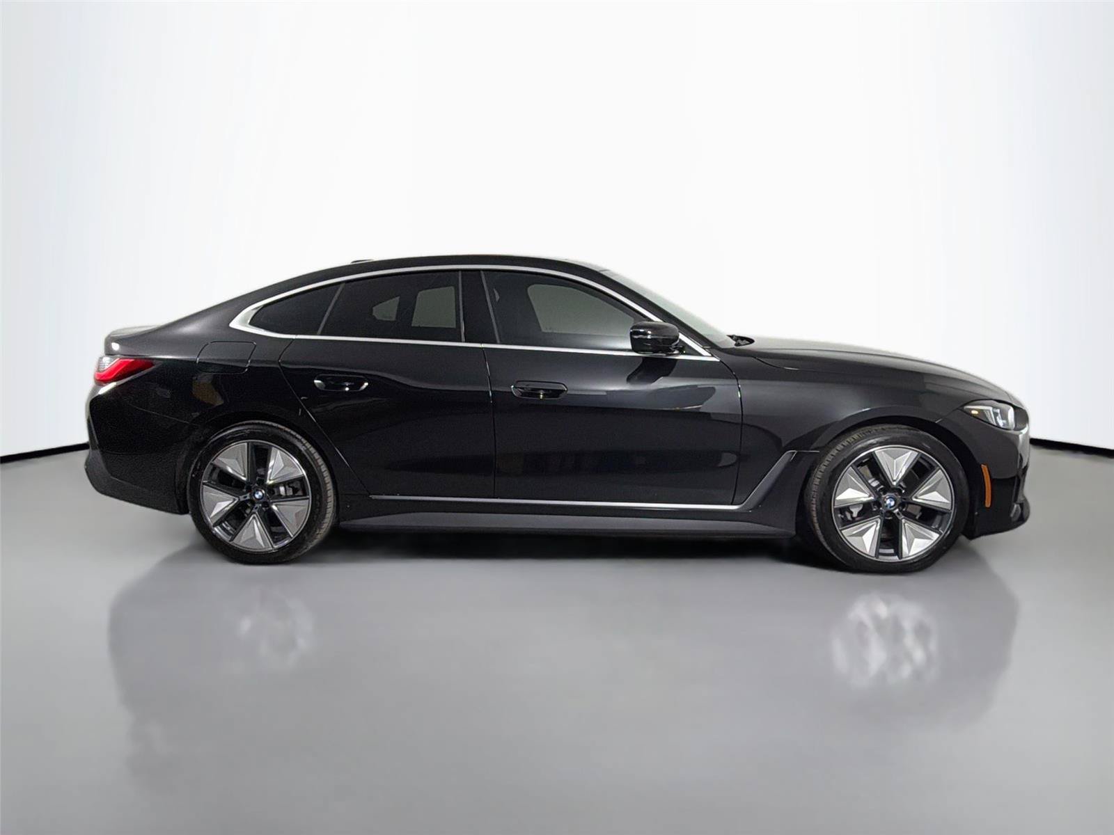 New 2026 BMW i4 xDrive40i AWD/4WD image 7