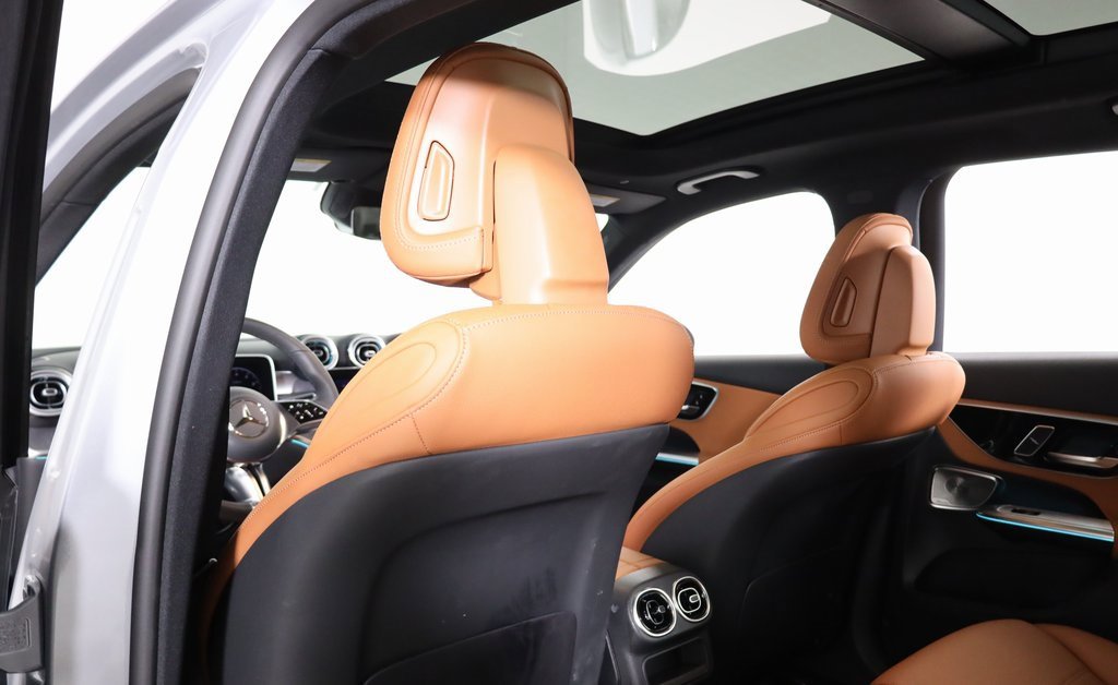Certified 2026 Mercedes-Benz GLC 300 4MATIC image 33