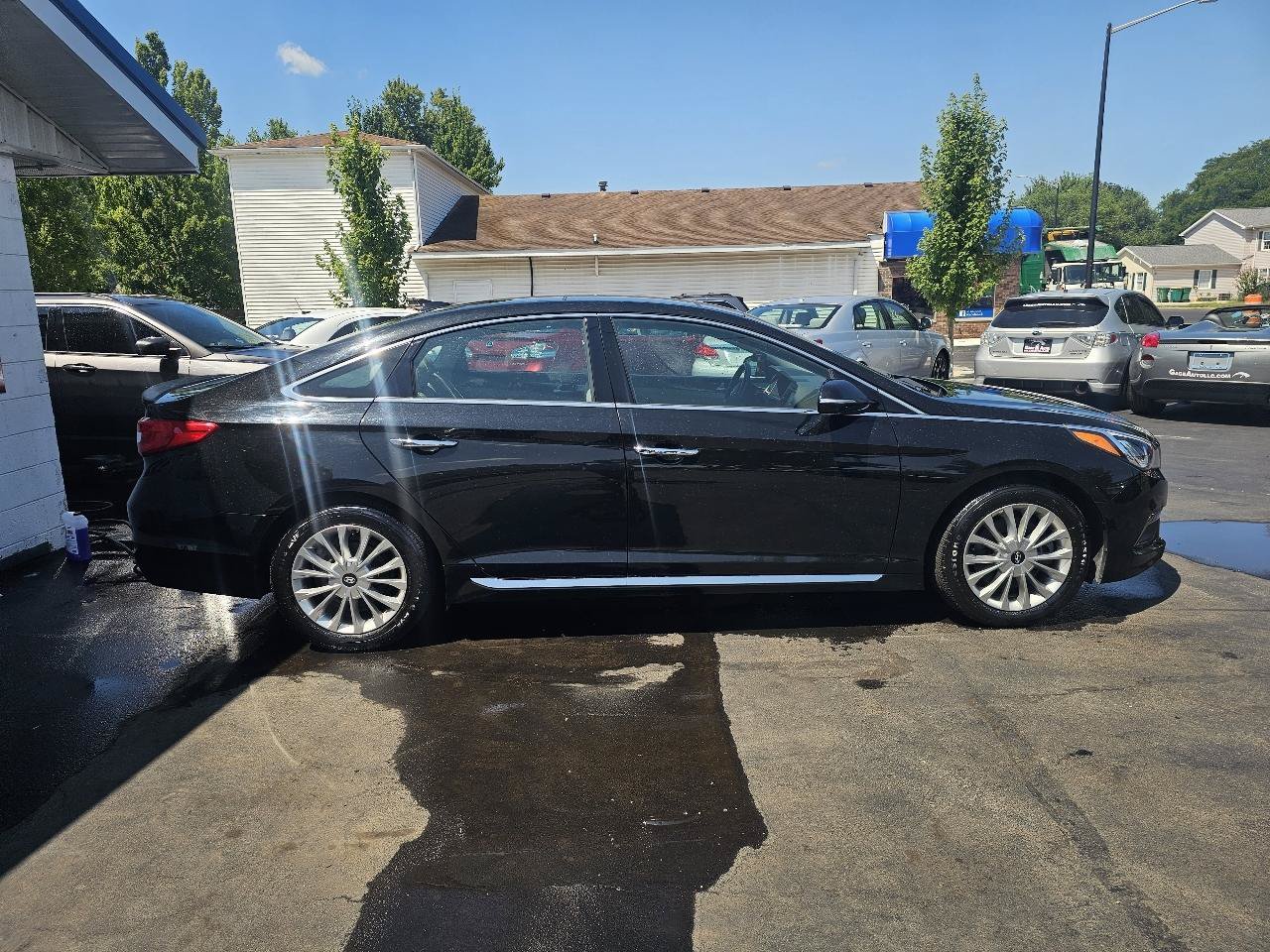 Used 2015 Hyundai Sonata Limited w/ Option Group 06 FWD image 13