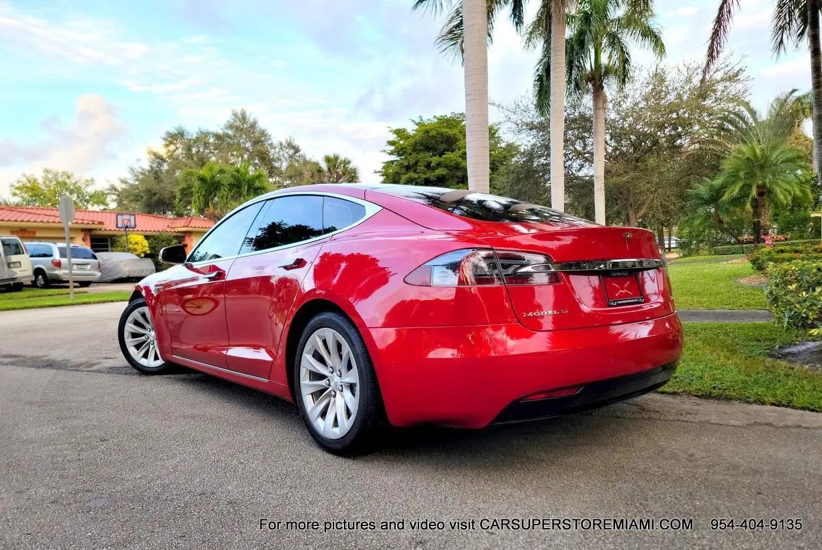 Used 2016 Tesla Model S 70D AWD/4WD image 12