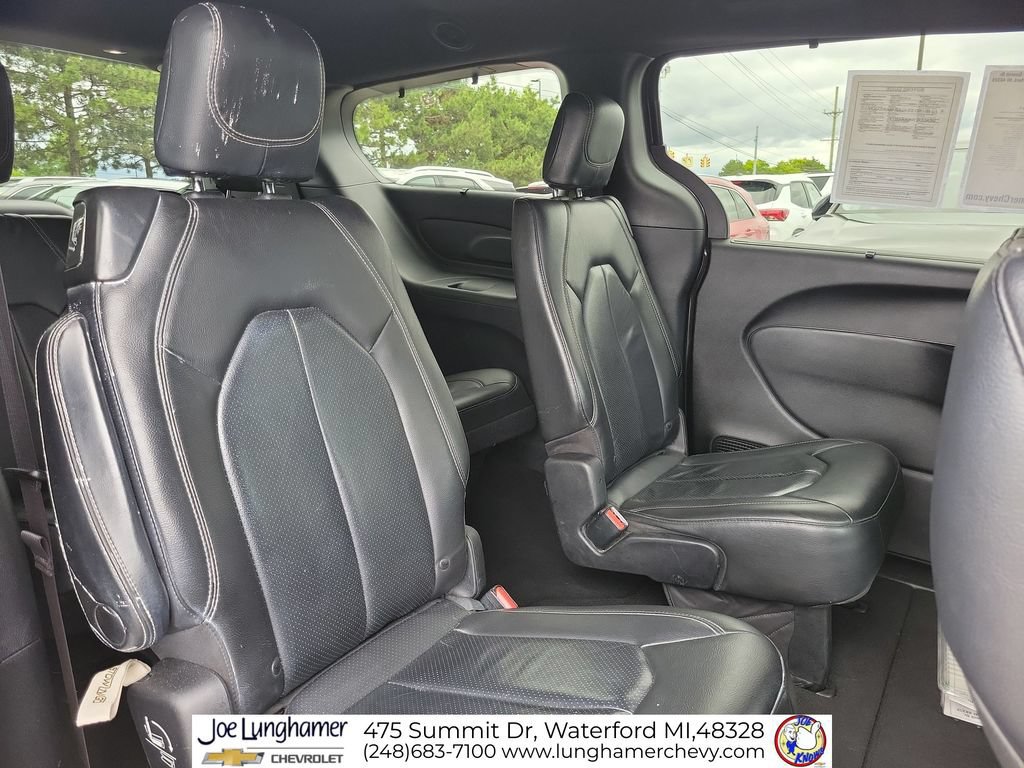 Used 2019 Chrysler Pacifica Touring-L w/ Advanced Safetytec Group FWD image 28