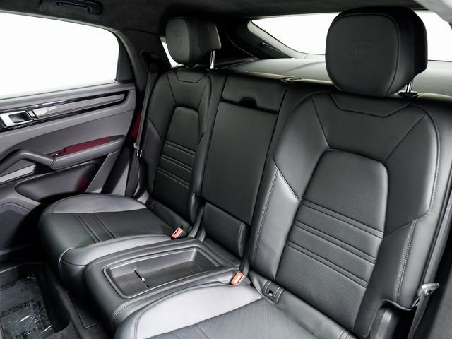 Certified 2022 Porsche Cayenne Turbo GT image 28