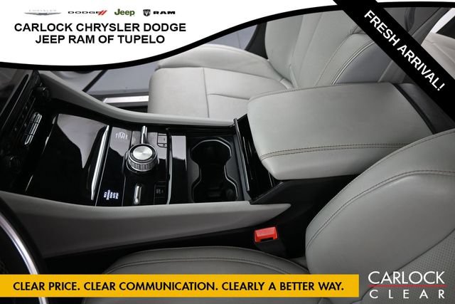 Used 2023 Jeep Grand Cherokee Overland w/ Luxury Tech Group IV AWD/4WD image 21