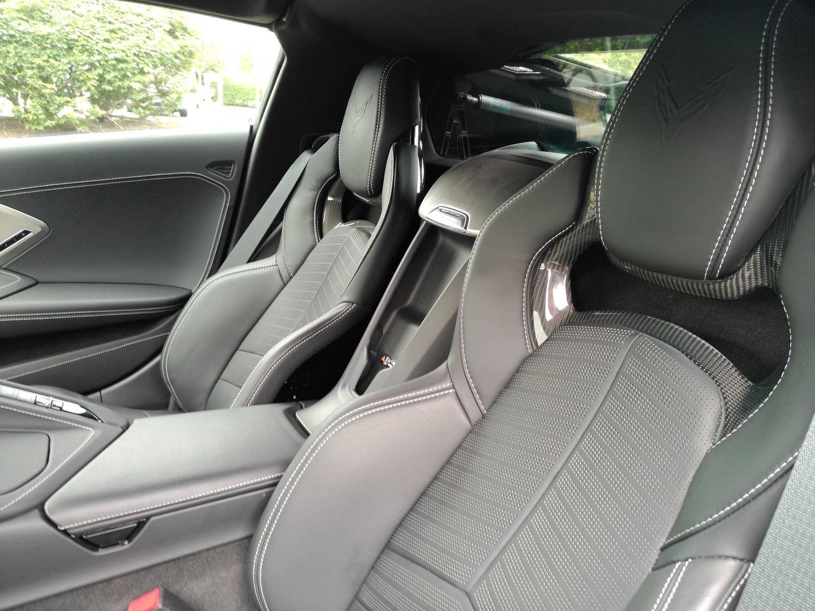 Used 2024 Chevrolet Corvette Stingray Preferred Cpe w/ Battery Protection Package RWD image 11
