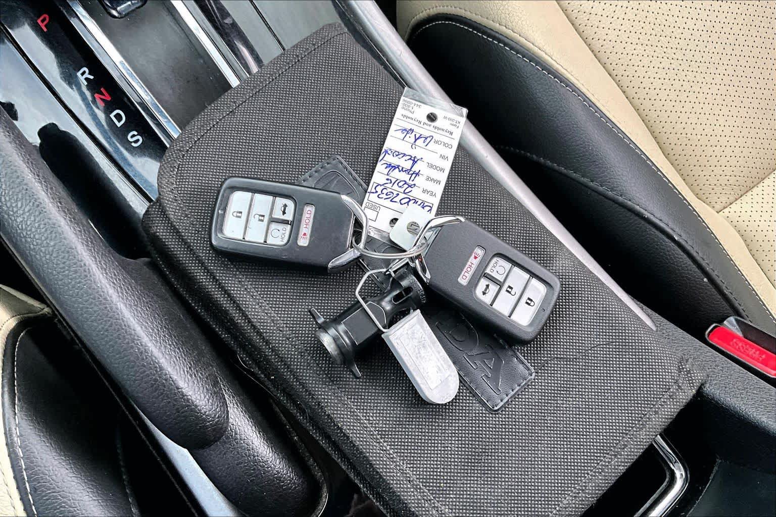 Used 2016 Honda Accord Touring image 15