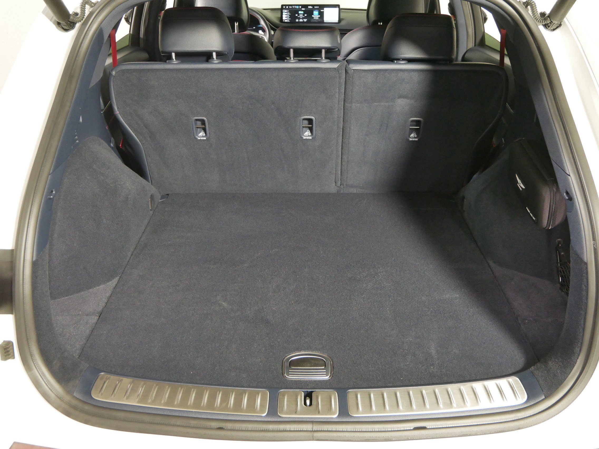 Used 2024 Genesis GV70 3.5T Sport image 18