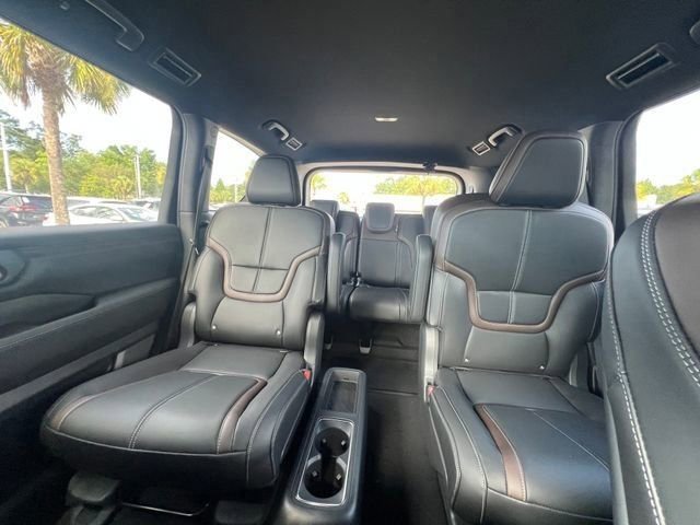 New 2025 Nissan Armada SL w/ Captain's Chari Seat Package image 35