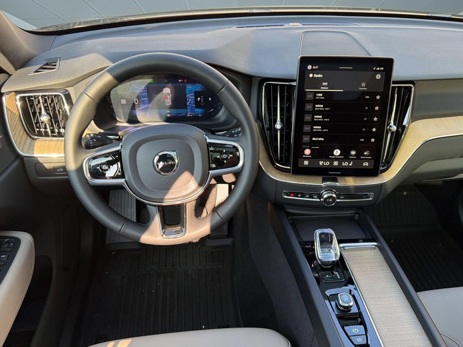 New 2026 Volvo XC60 B5 Plus w/ Protection Package Premier AWD/4WD image 28