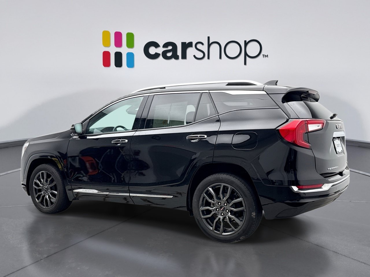 Used 2023 GMC Terrain Denali w/ Black Diamond Edition AWD/4WD image 3