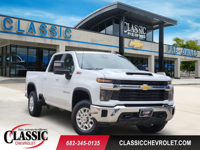 Used 2024 Chevrolet Silverado 2500 LT AWD/4WD image 1