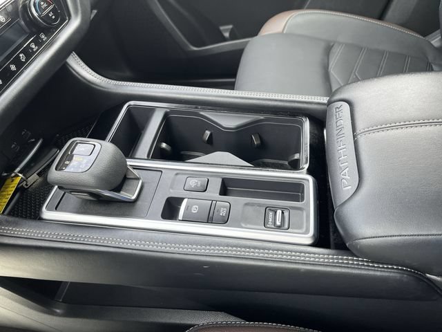 Certified 2025 Nissan Pathfinder Platinum w/ Cargo Package FWD image 21