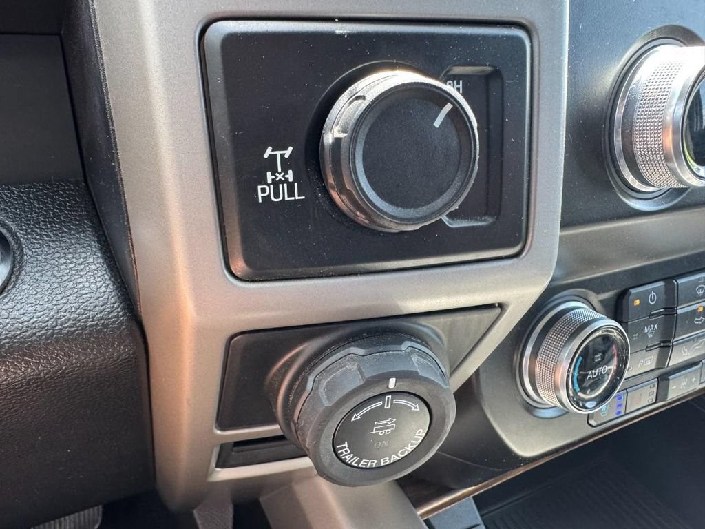 Used 2019 Ford F150 Lariat w/ Equipment Group 502A Luxury AWD/4WD image 22