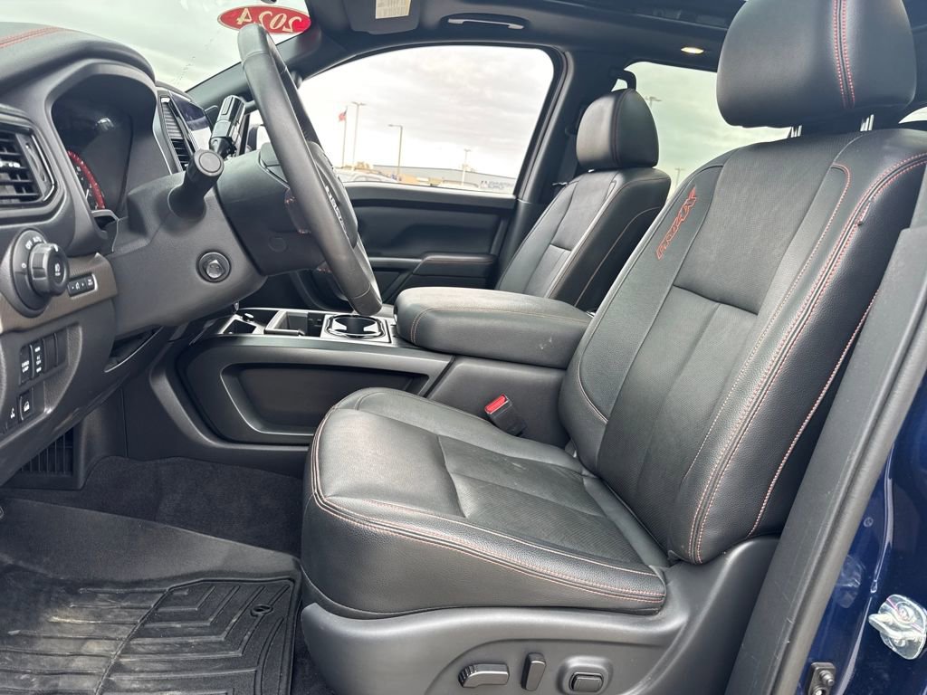 Used 2024 Nissan Titan PRO-4X w/ Pro-4x Convenience Package image 18