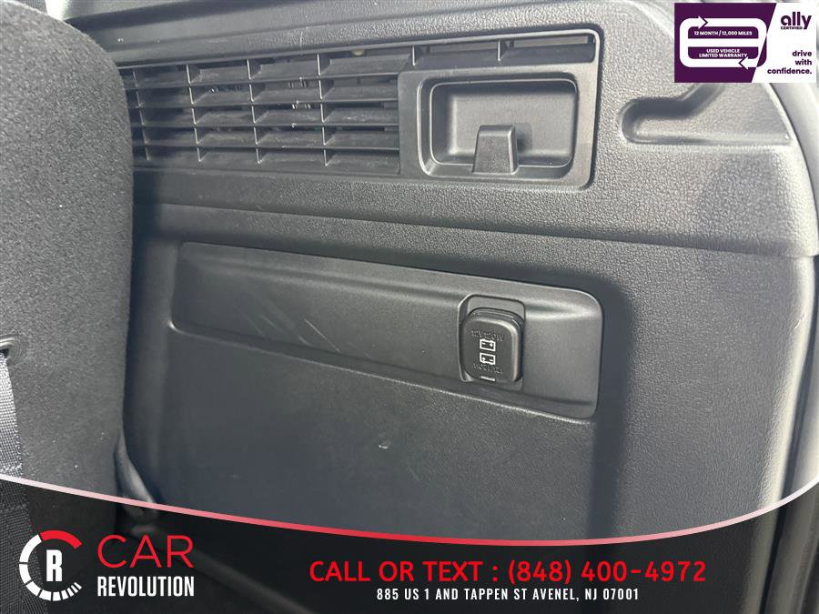 Used 2024 MAZDA CX-90 Plug-In Hybrid w/ Premium Pkg image 11