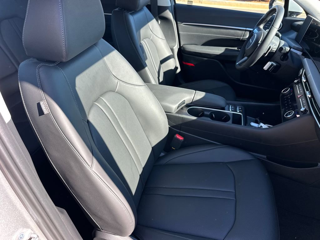 New 2025 Hyundai Sonata Limited image 13