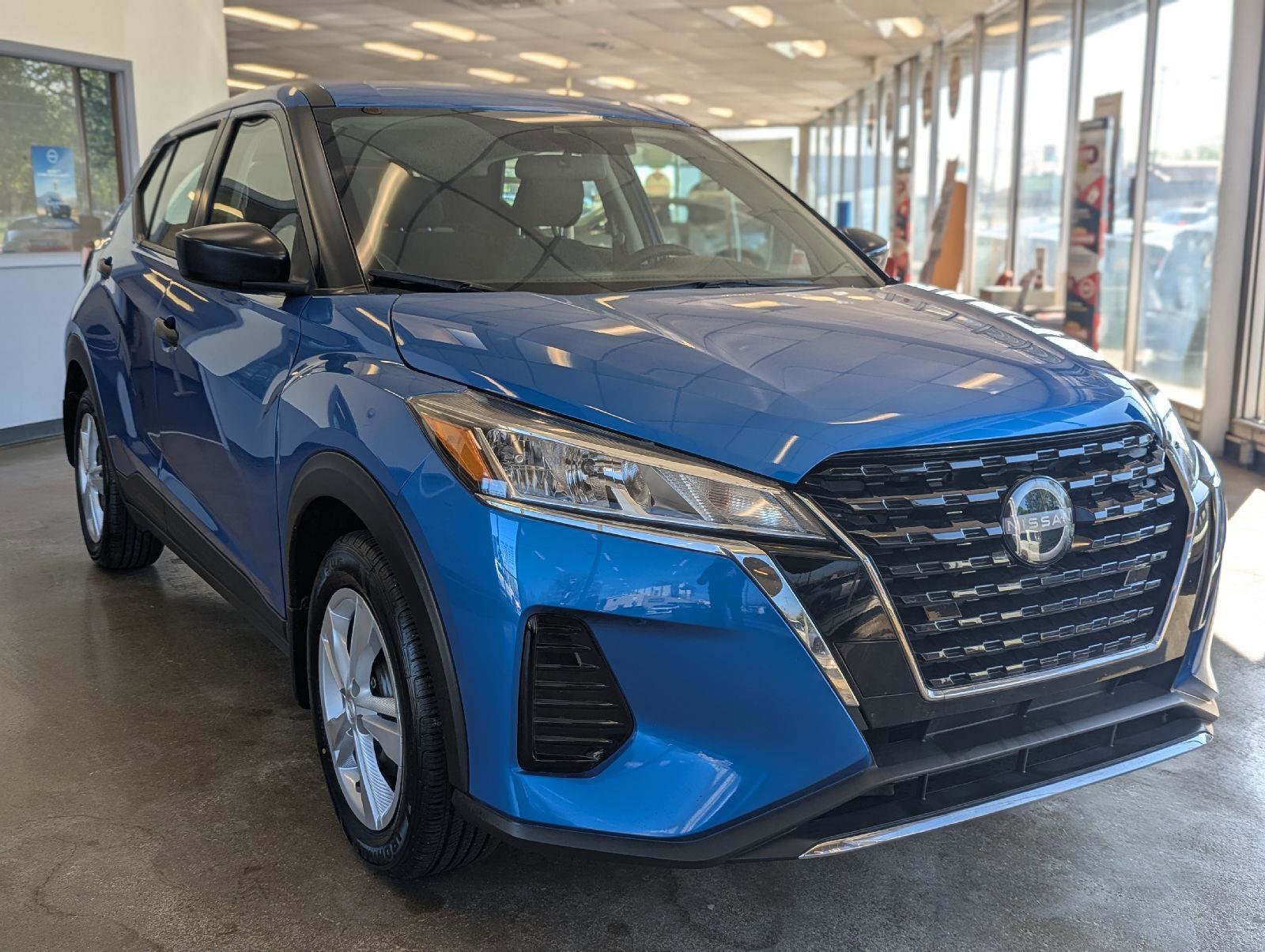 Used 2024 Nissan Kicks S image 1