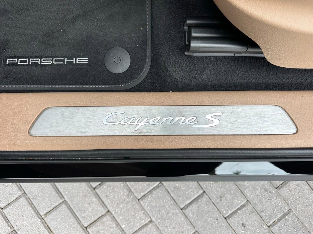 Certified 2023 Porsche Cayenne S AWD/4WD image 19