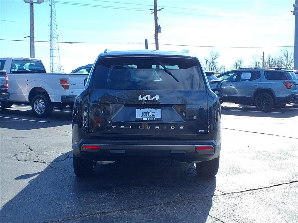 New 2027 Kia Telluride S image 24