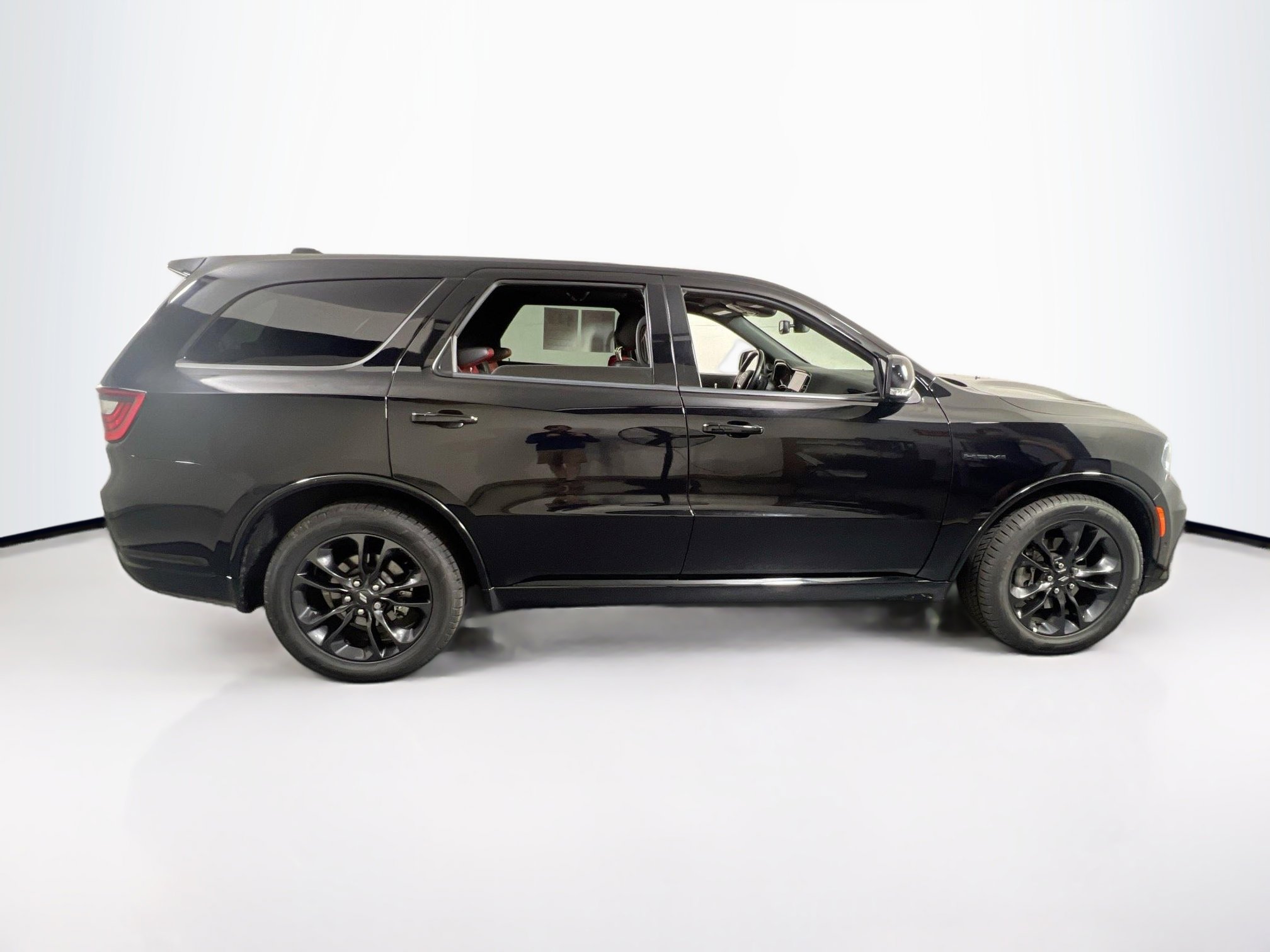 Used 2022 Dodge Durango R/T w/ Blacktop Package AWD/4WD image 4