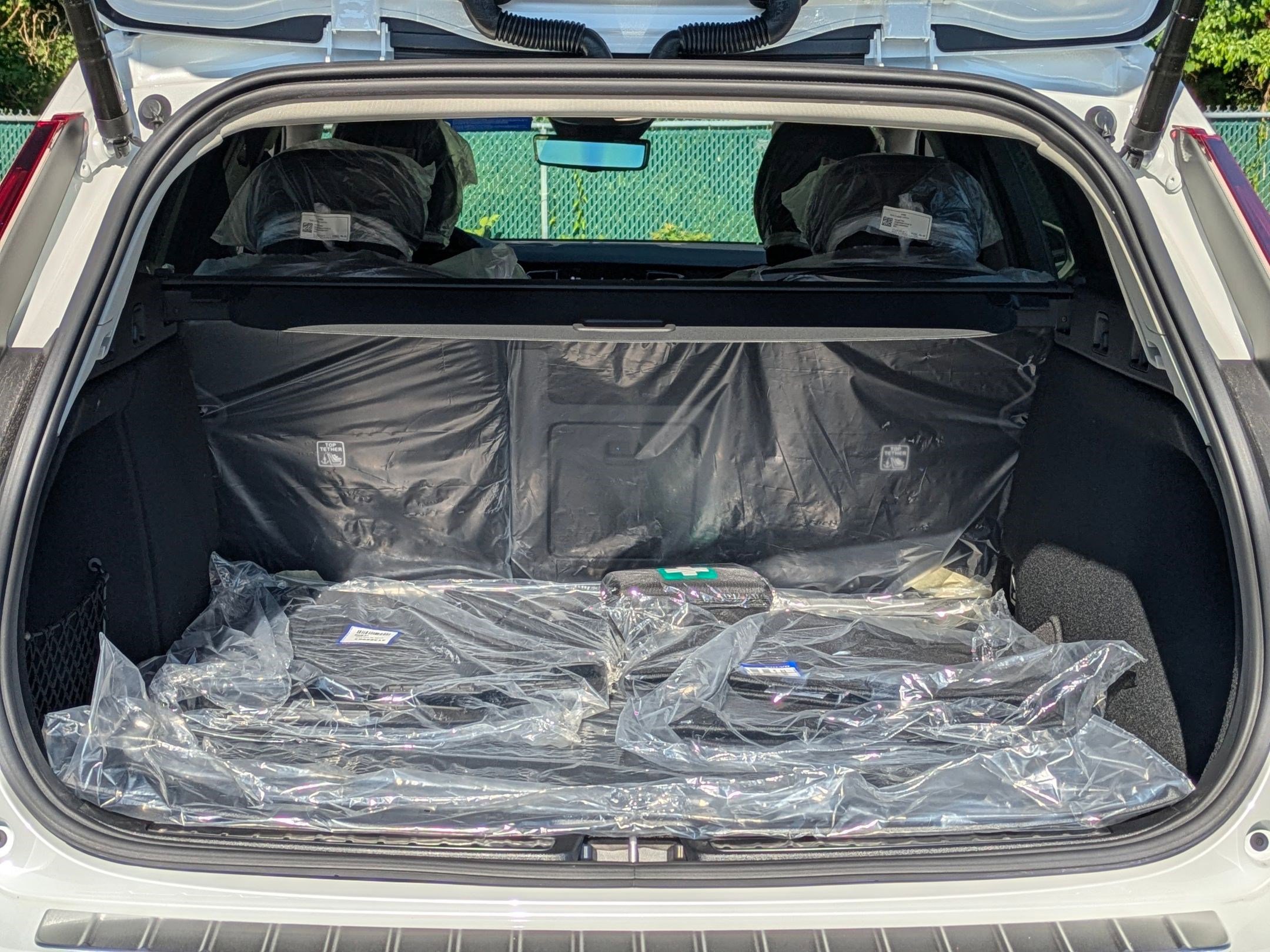 New 2026 Volvo V60 B5 Cross Country Ultra w/ Protection Package Premier image 23