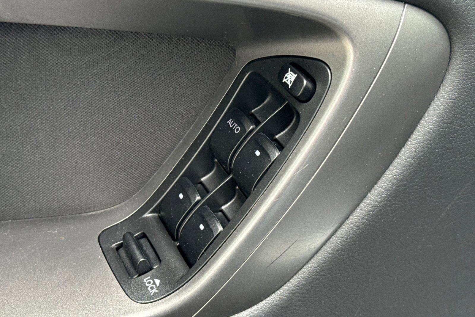 Used 2009 Subaru Outback 2.5i image 13