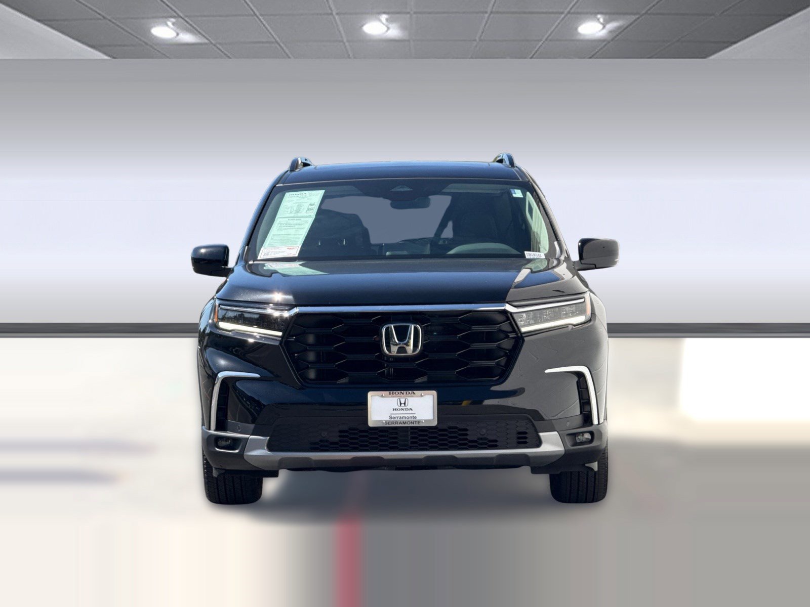 Certified 2025 Honda Pilot Touring image 5