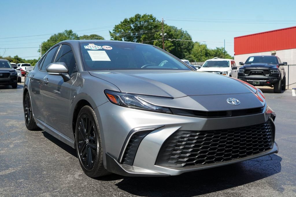 Used 2025 Toyota Camry SE w/ Convenience Package FWD image 38