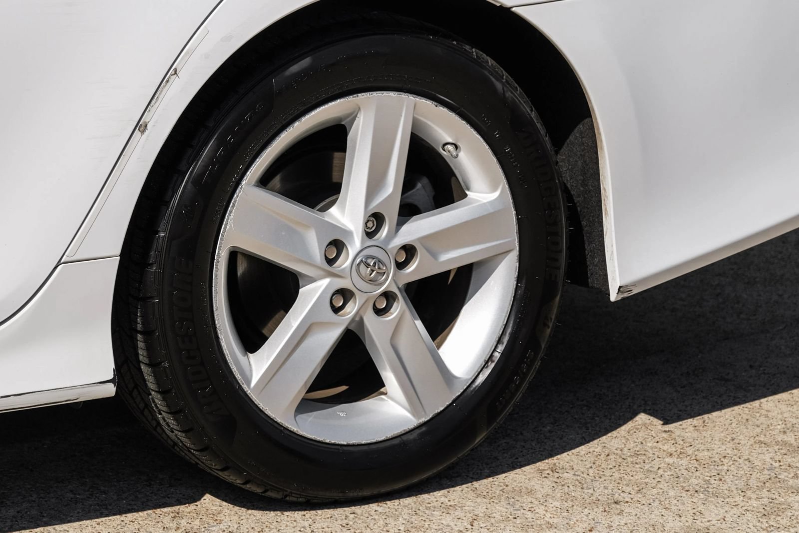Used 2014 Toyota Camry SE FWD image 52