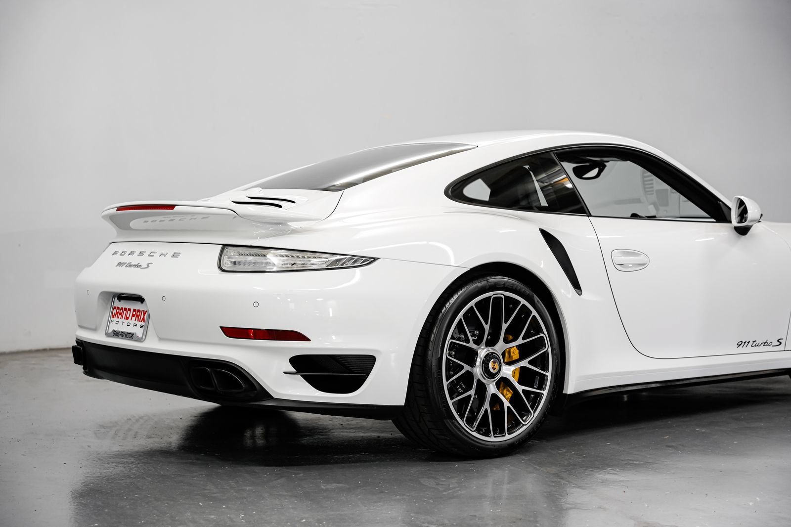 Used 2014 Porsche 911 Turbo S AWD/4WD image 37