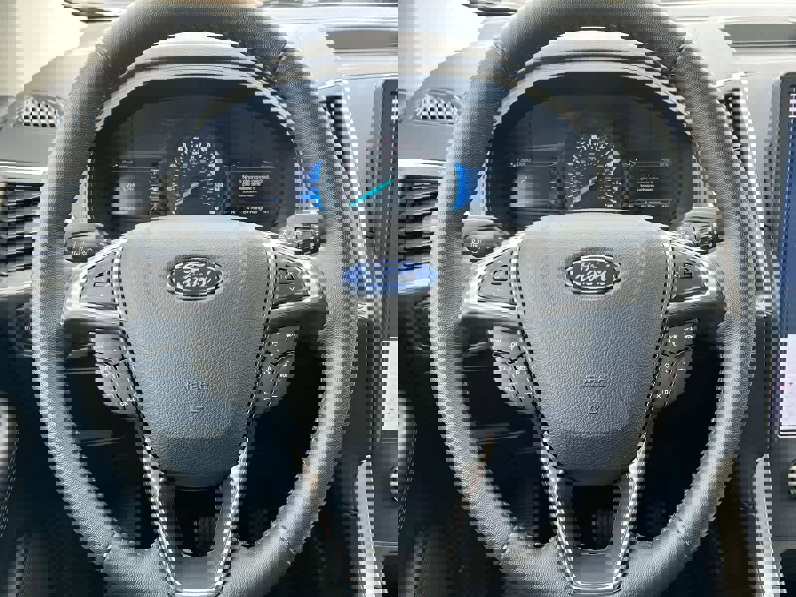 Used 2023 Ford Edge SEL w/ Convenience Package image 22