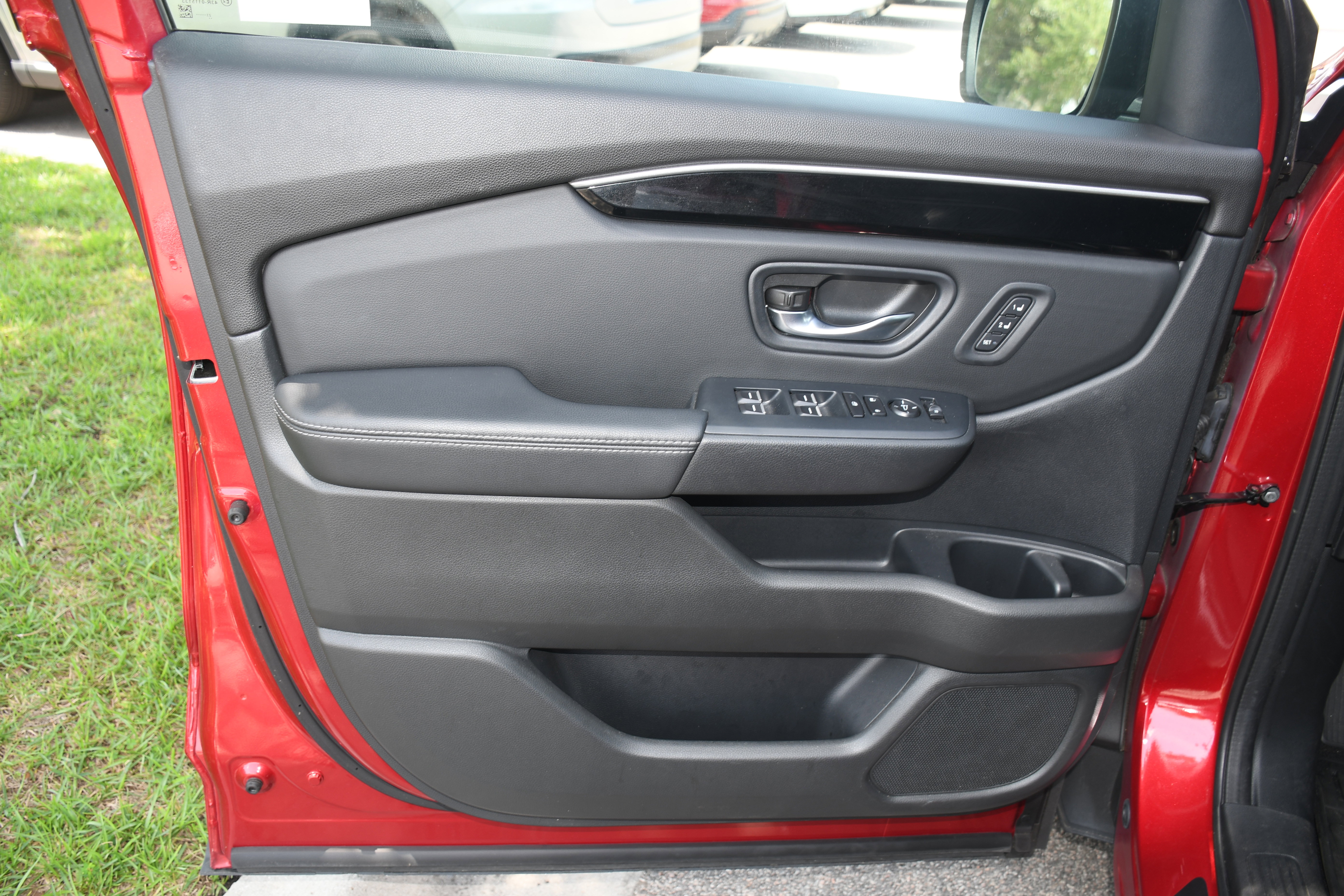 Used 2024 Honda Pilot Touring image 10