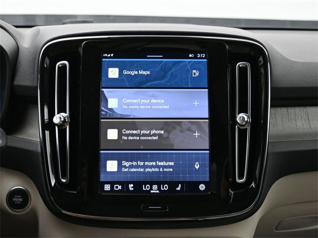 Used 2024 Volvo XC40 B5 Plus w/ Climate Package image 13