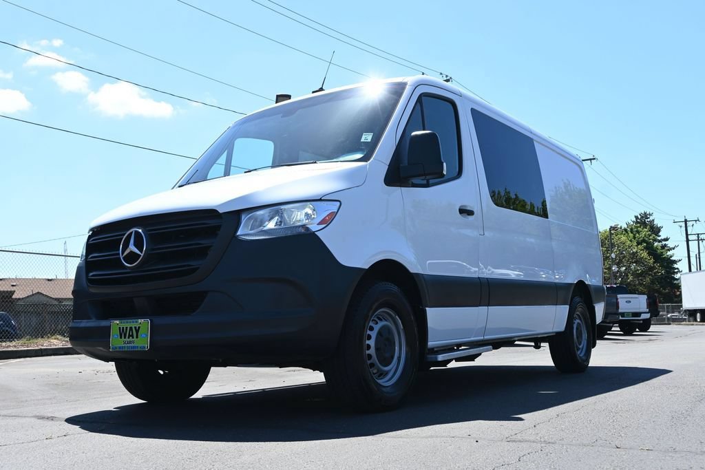 Used 2021 Mercedes-Benz Sprinter 2500 image 7
