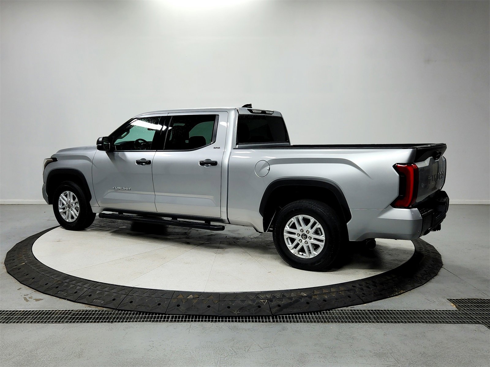 Used 2022 Toyota Tundra SR5 image 5