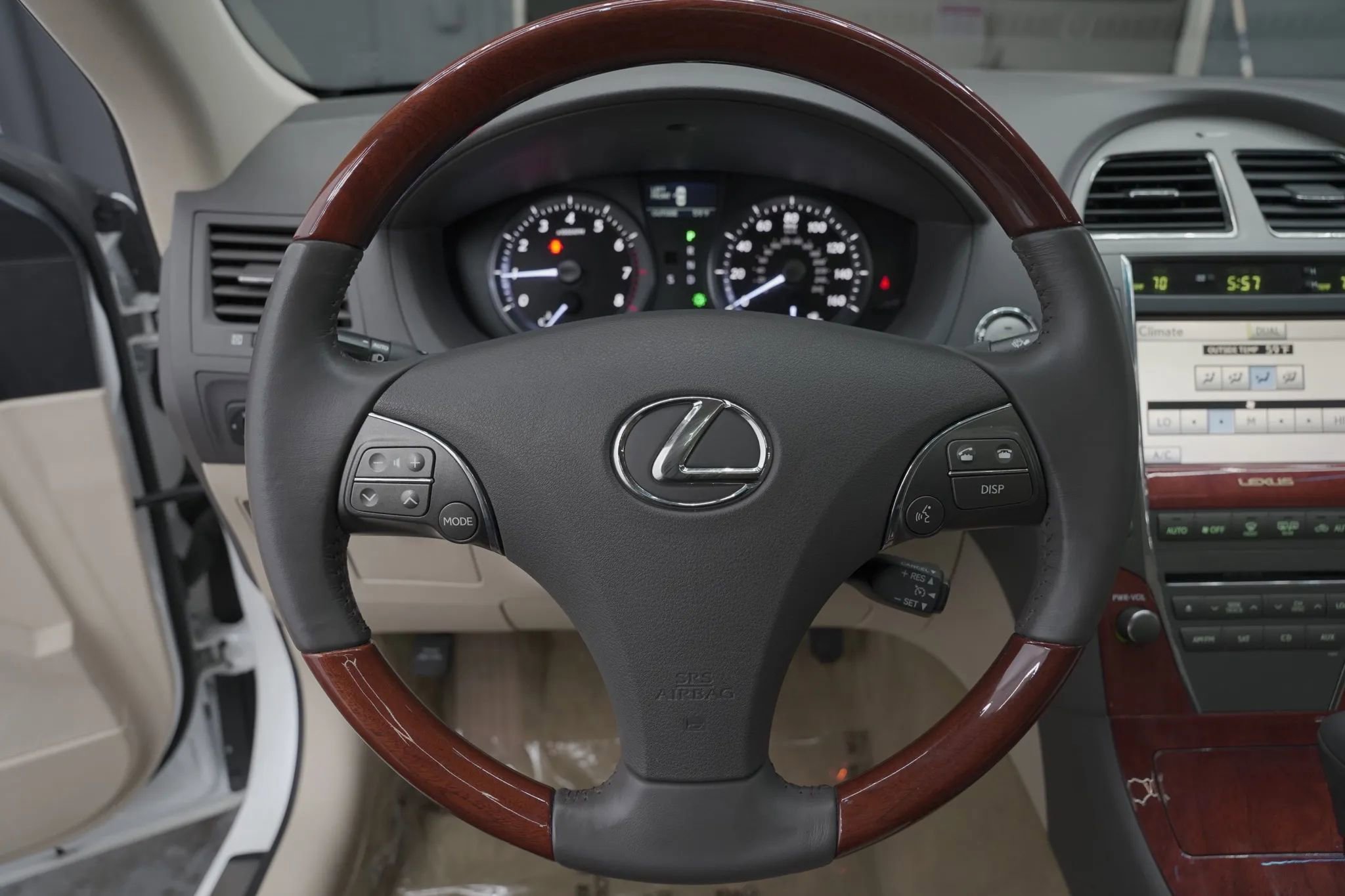 Used 2011 Lexus ES 350 w/ Preferred Accessory Package image 23